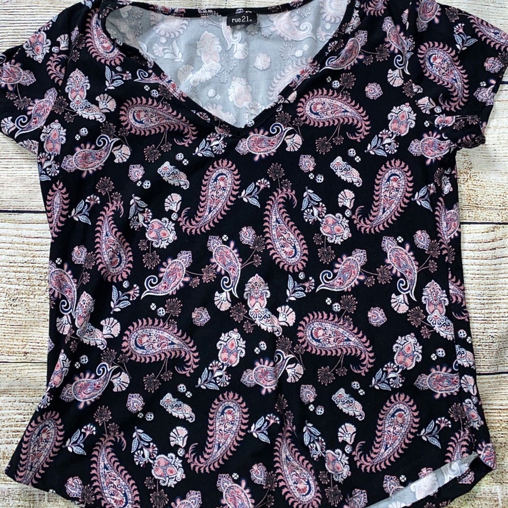 Rue 21 paisley shirt